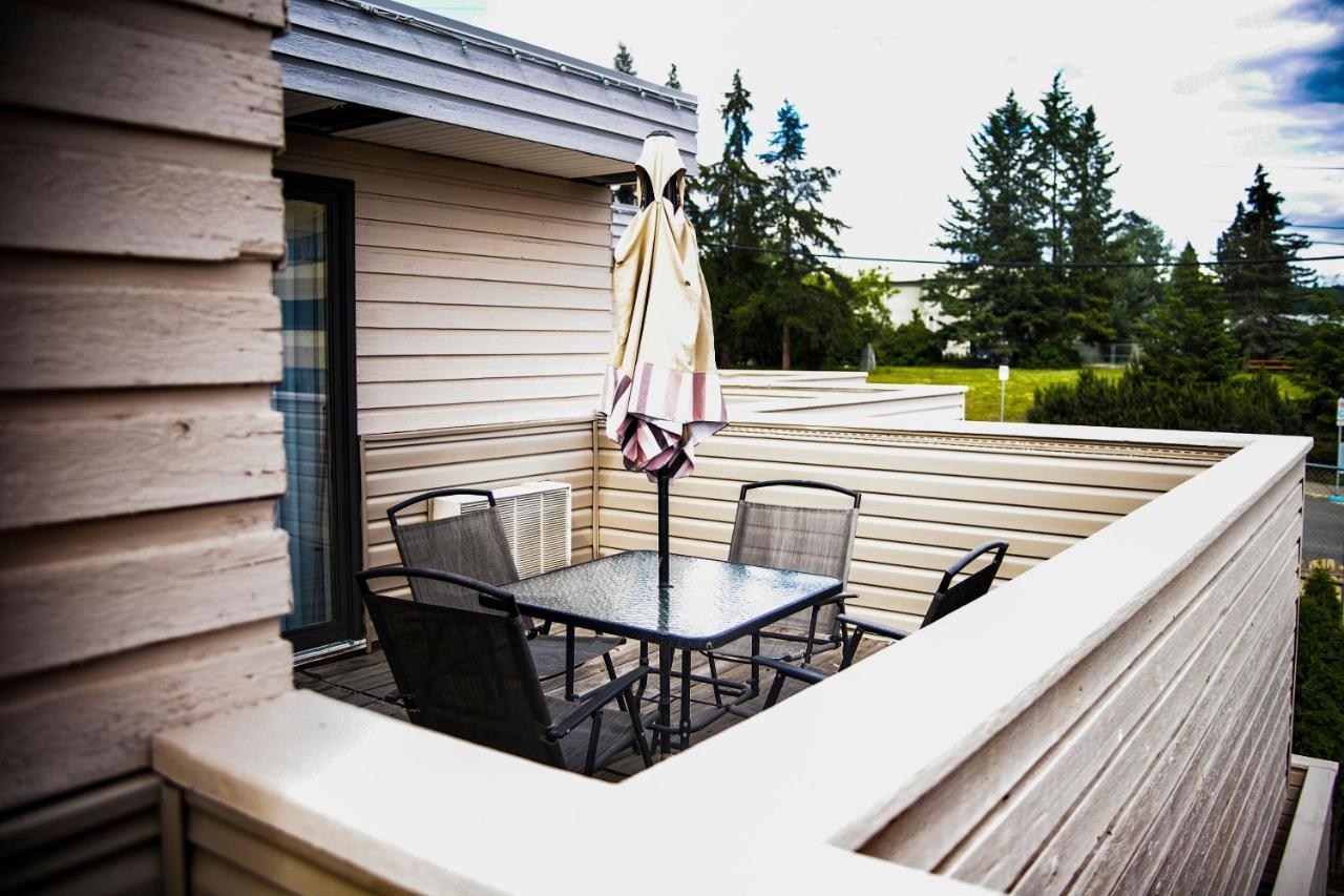 Ramada By Wyndham Hotel Quesnel Luaran gambar