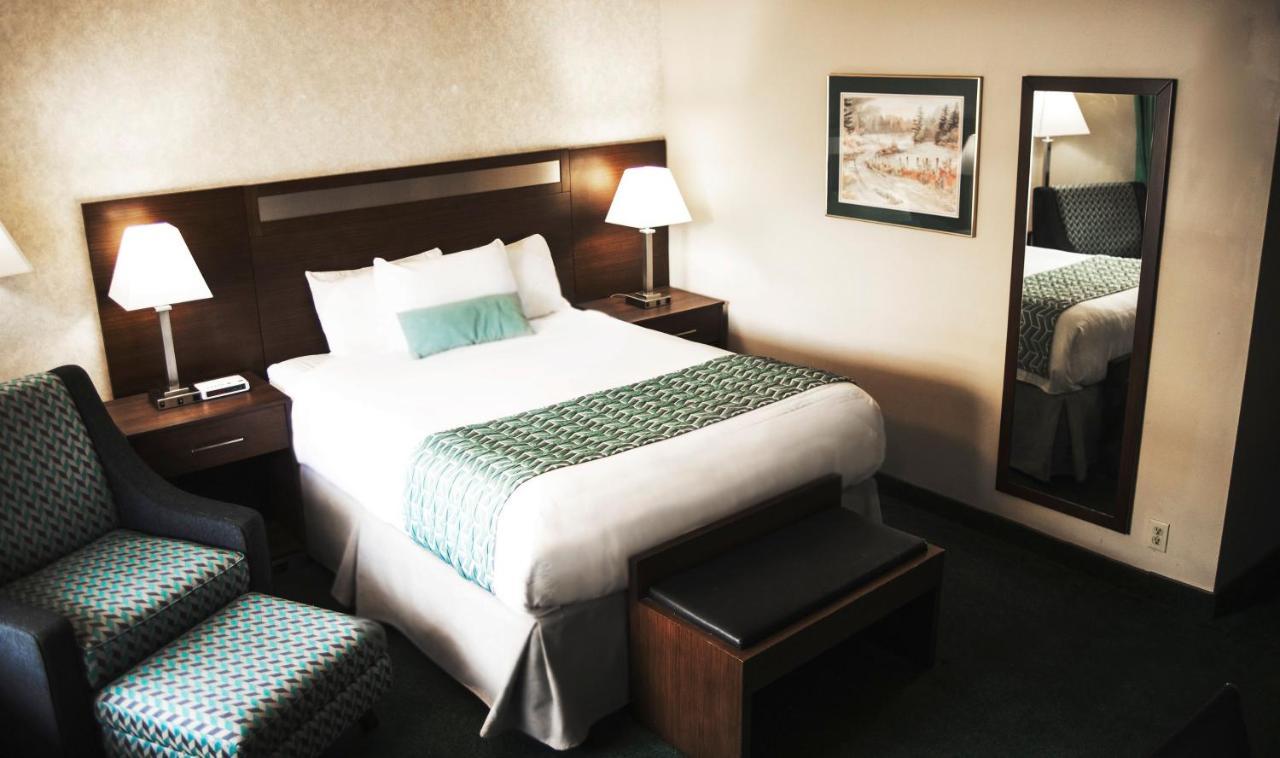 Ramada By Wyndham Hotel Quesnel Luaran gambar