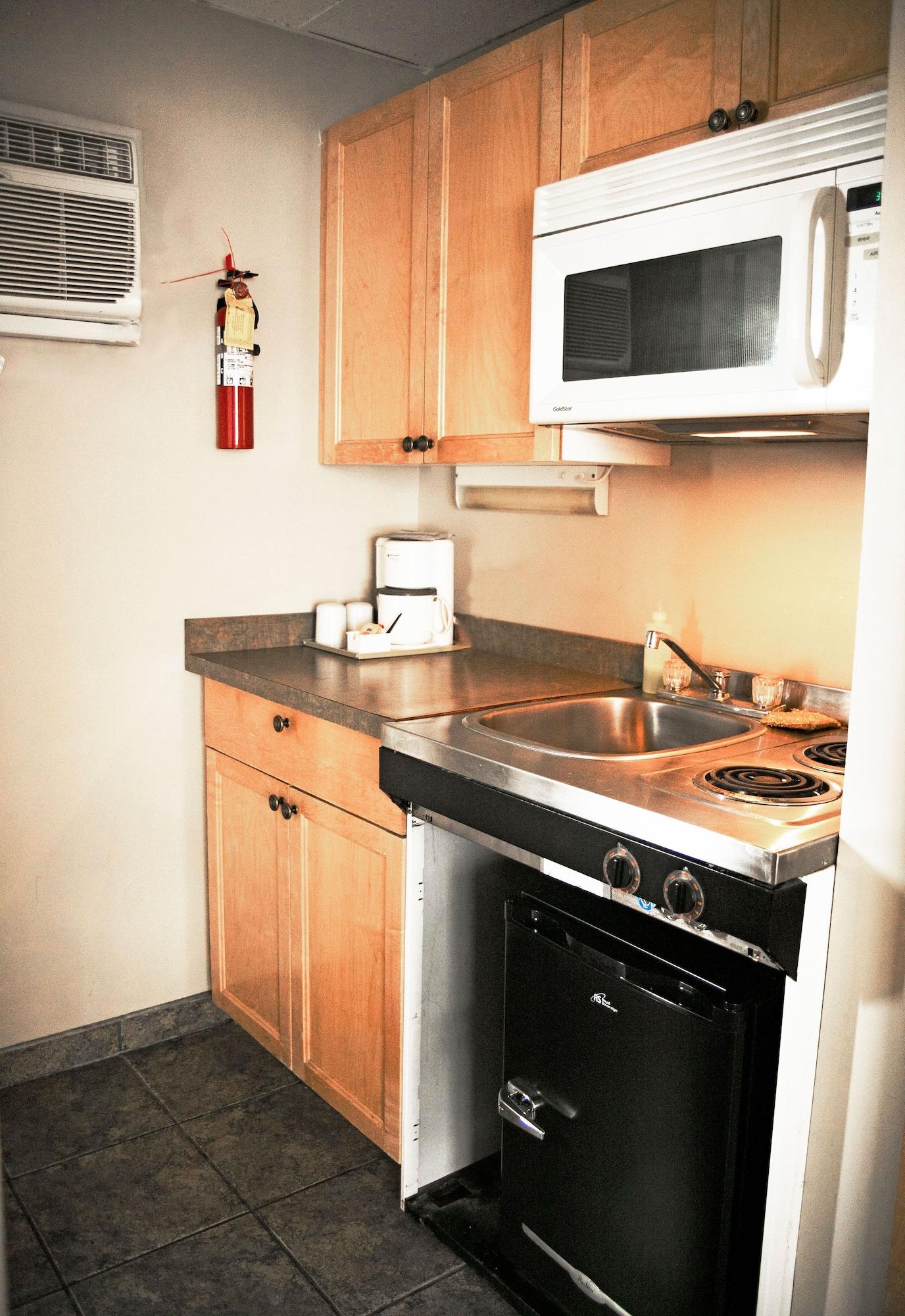 Ramada By Wyndham Hotel Quesnel Luaran gambar