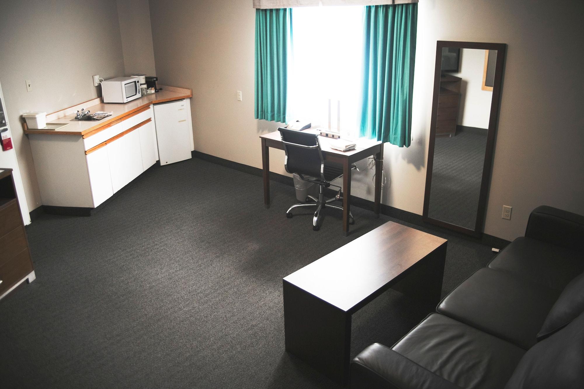 Ramada By Wyndham Hotel Quesnel Luaran gambar
